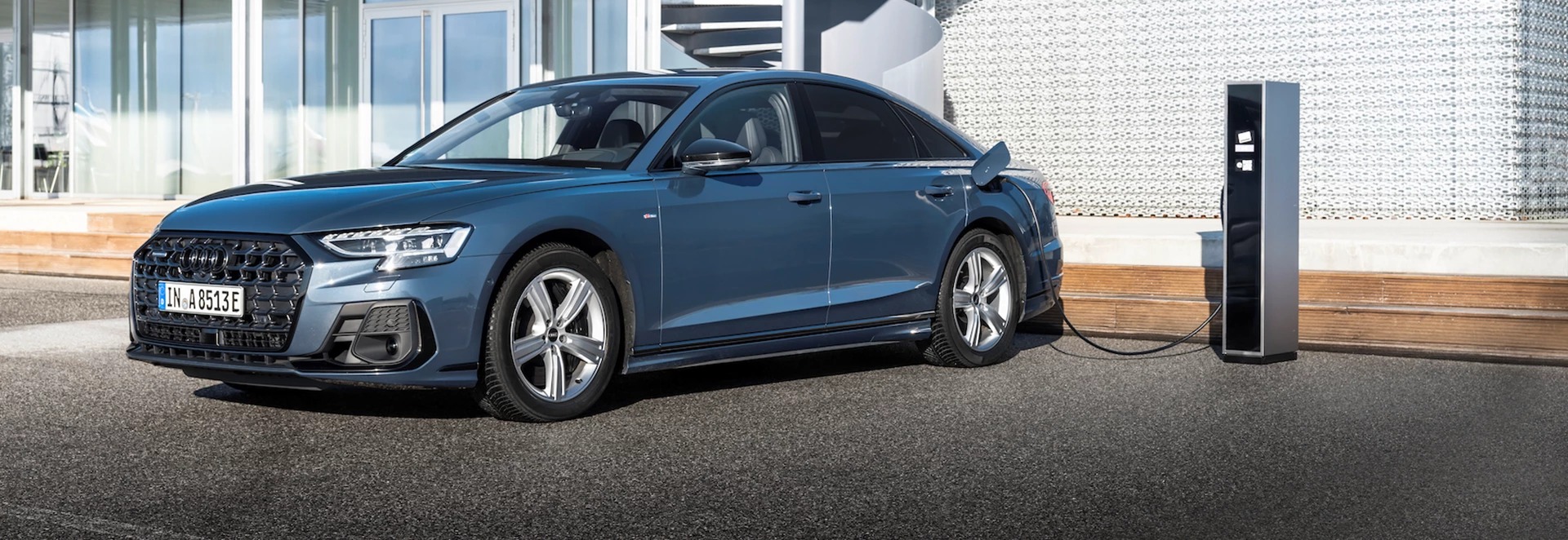 Audi A8 2022 Review 